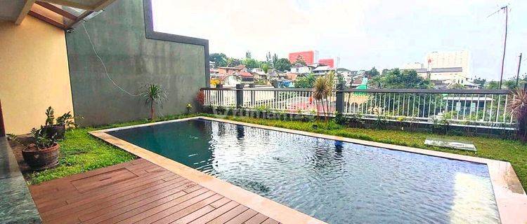 Rumah mewah di Ciumbuleuit 3 Lantai SHM Ada Kolam Renang Fully Furnished  1