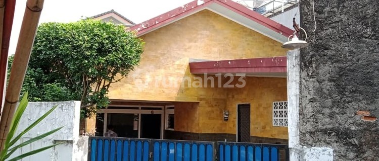 FOR SALE Cheap Well-Maintained House in Tanah Kusir, Kebayoran Lama, South Jakarta AF-16908 1