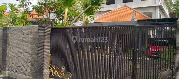 Jual cepat rumah SHM di Keputih dekat jalan raya 1