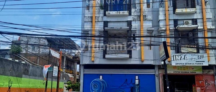 Strategic and Ready-to-Occupy Shophouse on Jalan Toddopuli Raya 1