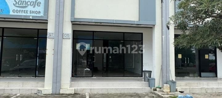 Easy Access, Smooth Business, Modern Shophouse in the Independent Area of Tallasa. 1