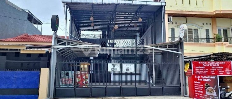 Strategic Shop House Ready to Use on Racing Center II Street, Panakkukang 1