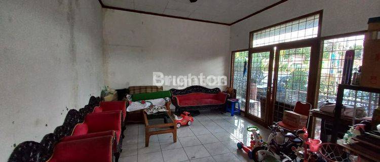 RUMAH PINGGIR JALAN RAYA LEMBANG 1