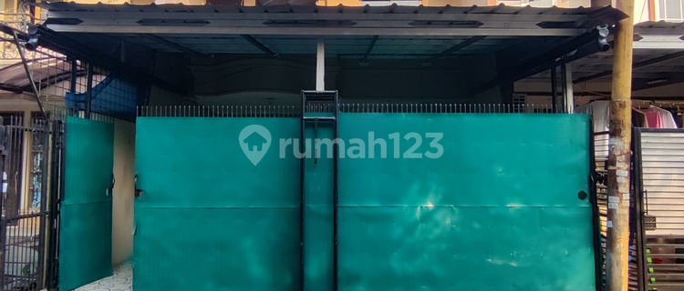 Palm Lestari Garden House Near Sports Club 1