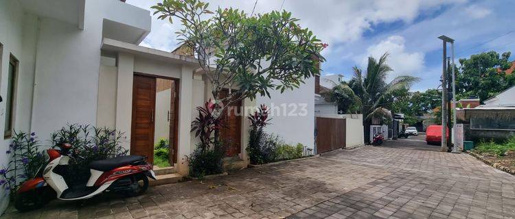 Cheap Beautiful Villa House 2 Units in Ungasan Bali 1