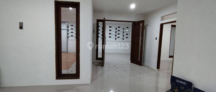  Rumah Cantik Siap Huni di Taman Kopo Indah 1 1