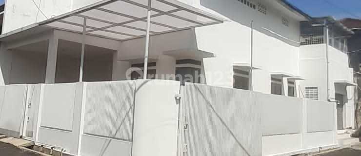 Price Drop !! For Sale White Hook House Ready to Occupy on Jl Sindang Sirna *Antapani Lama* 1