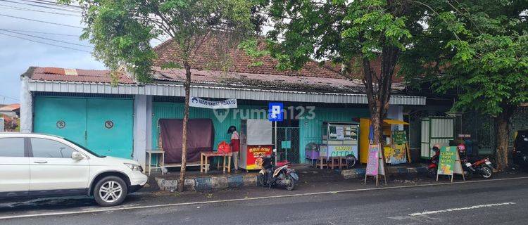 Rumah Selangkah Alun Alun Kota  1