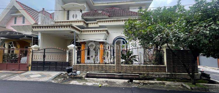 Rumah mewah klasik Soekarno Hatta Kota Malang 1