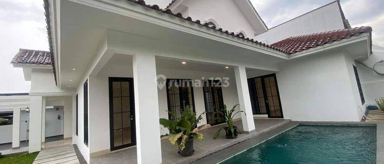  Luxurious House Lebak Bulus  1