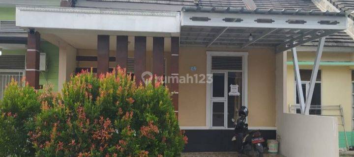 Rumah depan taman dekat lippo karawaci 1