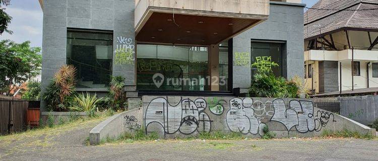 Disewakan Gedung Cocok Untuk Ruang Usaha di Surapati Bandung 1