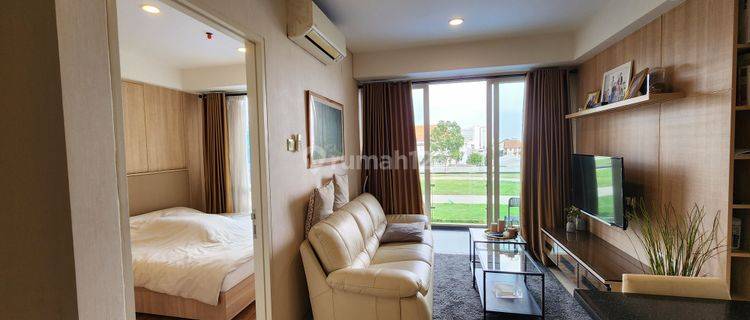 Apartemen Landmark Residence Type 1 BR Furnish Mewah Hadap Kolam 1