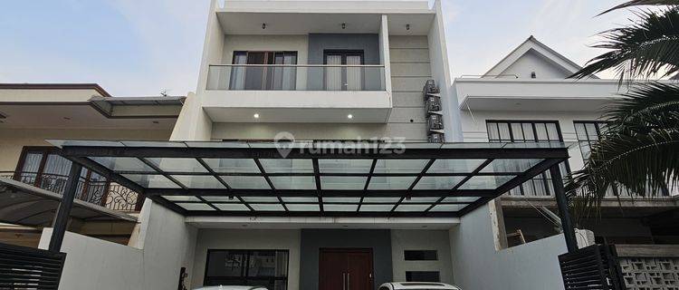 Dijual Rumah Mewah Camar Elok Pik 8 Kamar 3 Lantai Bagus Murah 1