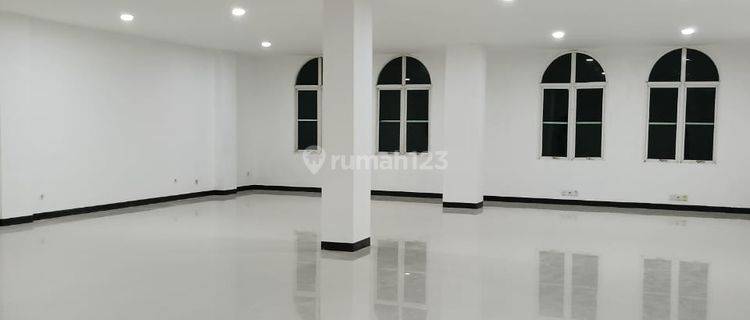 SEWA Ruko Patal senayan 10x15 4 lantai ruko gandeng 1