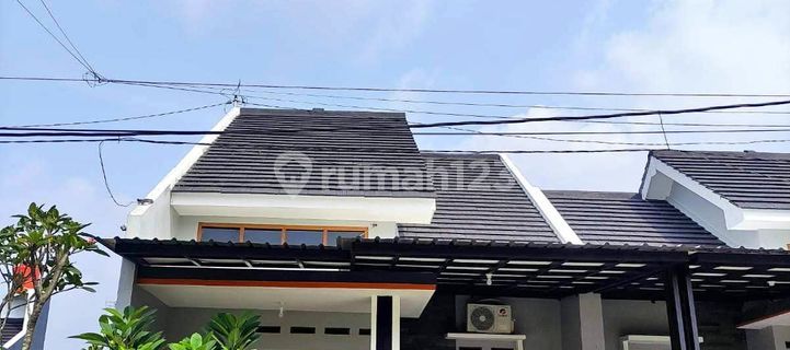  Lingkungan Auri Solo Rumah Di Colomadu Dekat Bandara  1