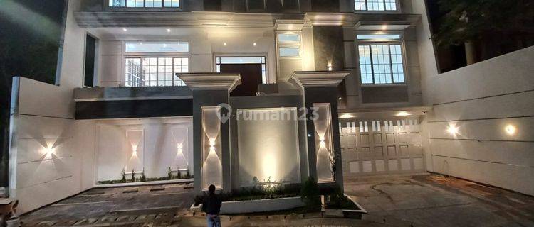 Rumah mewah Venice
Lt 332
Lb 1200
SHM pool lift 1