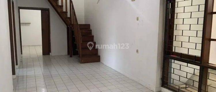 Sewa Kontrak Rumah Dago 2 Lantai Bandung 1