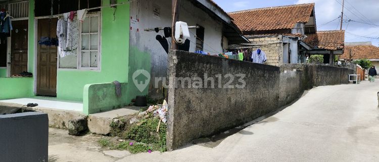13-Door Rental House Near Ciluar in Cimandala Bogor 1