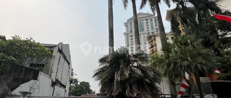 Dijual rumah tapi sudah hancur tinggal tanah saja murah di simpruq permata hijau posisi sebelah apartemen Saphire dan depan ada apartement somerset Permata hijau murah 30 juta per meter  1
