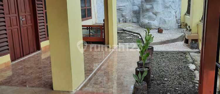 Rumah di Makassar Sekitar Jalan Perintis Kemerdekaan, Makassar 1