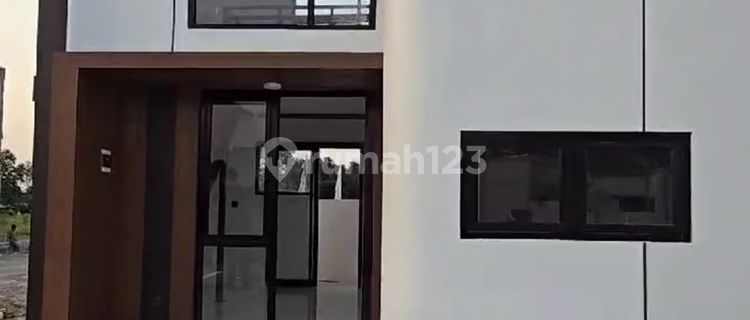 New Mezzanine Model House in Citaville Pedurungan 1