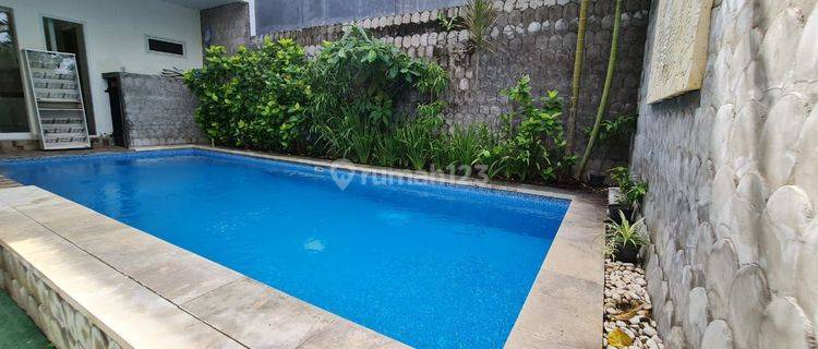 Villa Modern 2 Lantai Full Furnished With Pool In Kerobokan  1