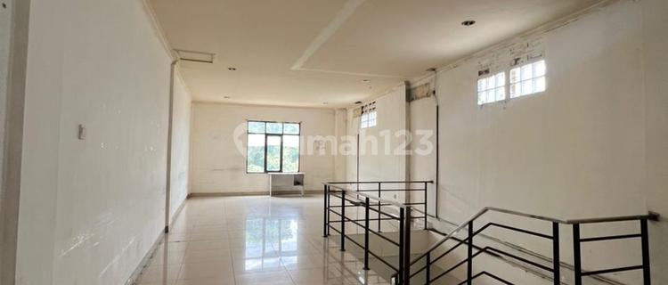 3-Story Commercial Space/Shop House on Main Road, Lengkong, City Center, Ngantong Land 1