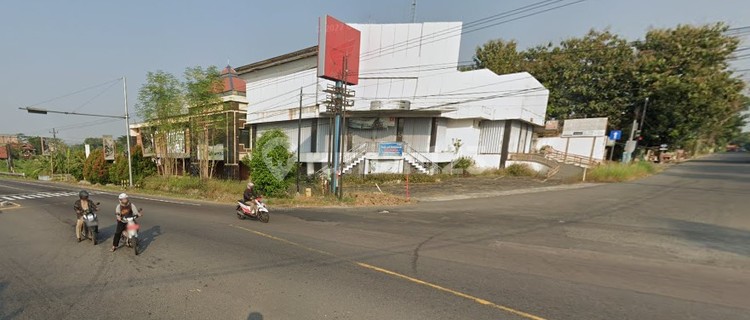 For Sale: Commercial Building Business Space on Main Street Solo Yogyakarta, Delanggu. 1