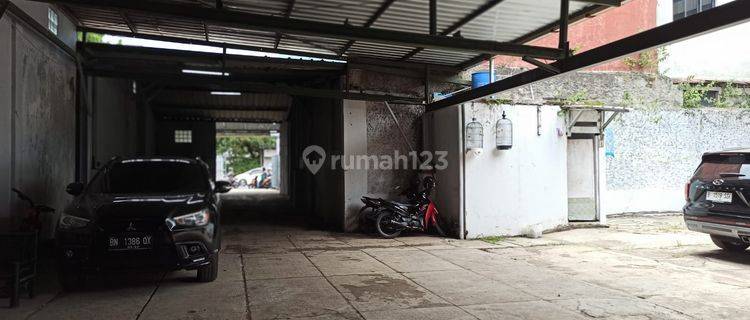 Disewakan gudang strategis di Jalan otista  1