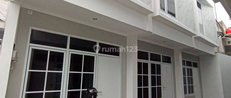 RUMAH 2 lantai Minimalis Modern di Kbn Kosong Kemayoran Jakarta 1