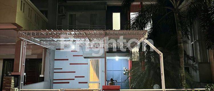 RUMAH FURNISH DUA LANTAI DI PERUMAHAN BALIKPAPAN BARU 1