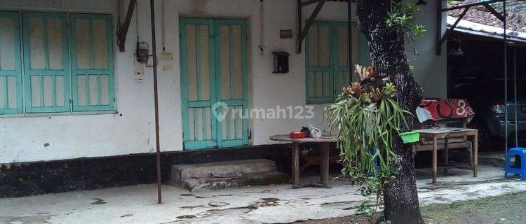 Rumah Pendopo Halaman Luas Dekat Jalan Bantul Utara Jalan Nasional III 1