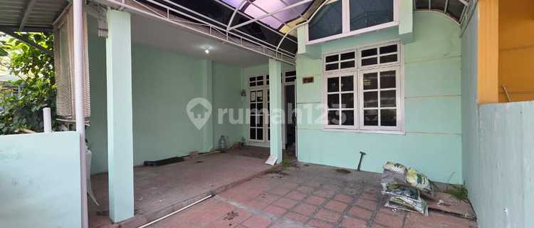 For Rent 1.5 Story House In Plamongan Indah Area 1
