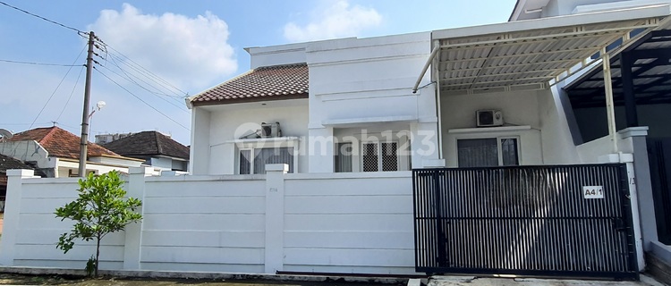 For Sale Beautiful Aesthetic House with SHM in Puri Anjasmoro, Flood-Free 1
