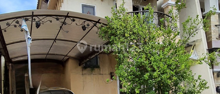 For Rent: House in Puri Anjasmoro Requires Minimal Renovation, Freehold Title. 1