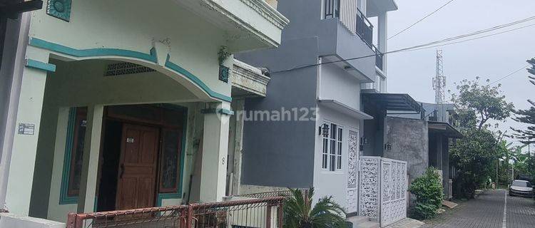 Rumah Murah 2 Lantai Bebas Banjir Dekat Ke Pusat Kota 1