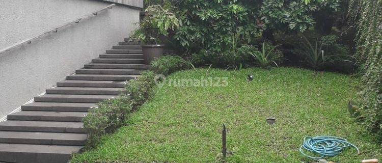 Rumah dijual di Kebayoran Baru 1