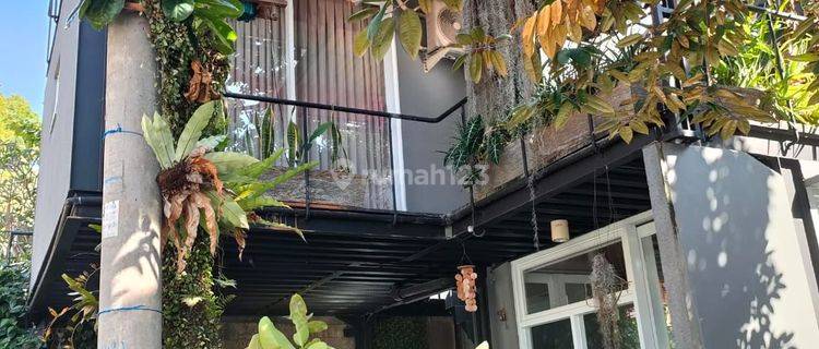 Rumah bergaya Villa Sejuk dan Nyaman di Sayap Cikutra 1