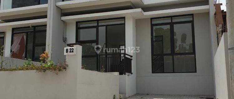 Rumah Siap Huni 2 lantai di Kolmas Regency Cimahi Discount PPN 1