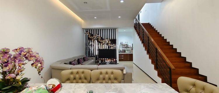 Rumah Modern Minimalis Lux di Cluster Singgasana Pradana Bandung 1