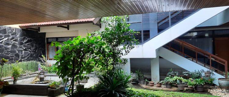 Sewa Rumah Besar Strategis Untuk Kantor di Hegarmanah Bandung 1