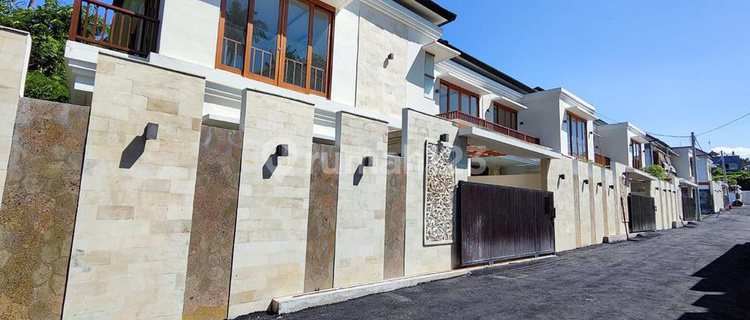 Villa Baru Pantai Ktewel Dekat Sanur  1