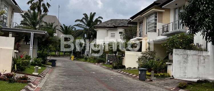 Rumah Cantik Modern di Kawasan Elit Kota Batu 1