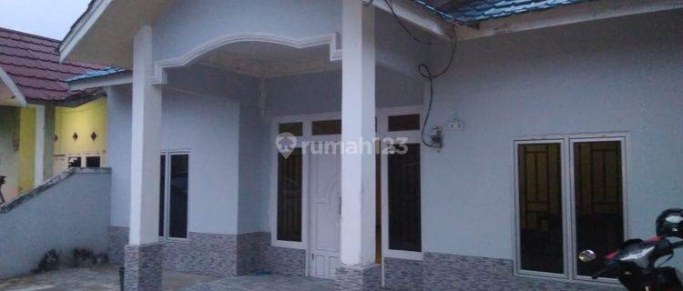 Rumah secondary yang minimalis dengan harga terjangkau :Jl.Tabrani Ahmad ,Pontianak (AS) 1