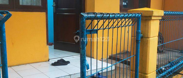 Rumah dikontrakkan  area cikutra belakang SMP negeri  1