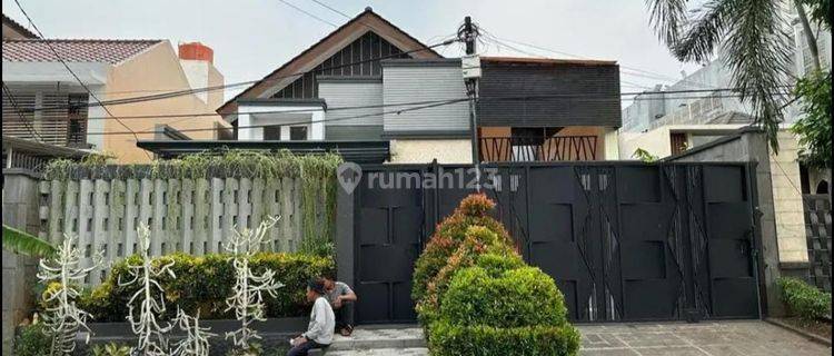 Rumah Cantik Disewakan di Daerah Matraman, Jakarta Timur 1