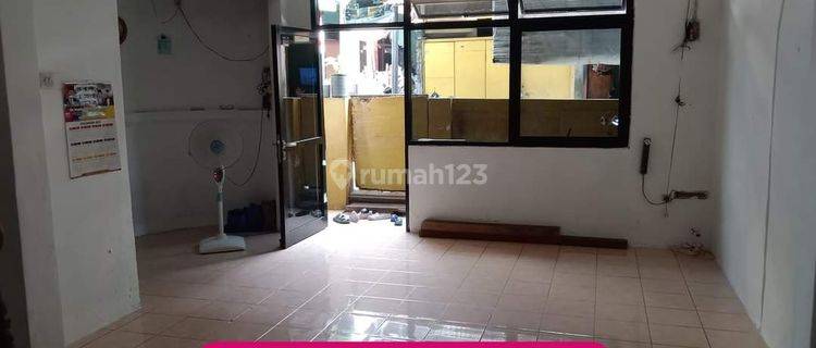 Dijual Rumah Tua Hitung Tanah di Rawamangun 1