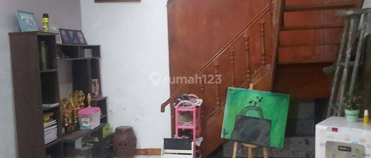 Rumah Minimalis Posisi Hoek Siap Huni Di Komplek Bojong Raya 1