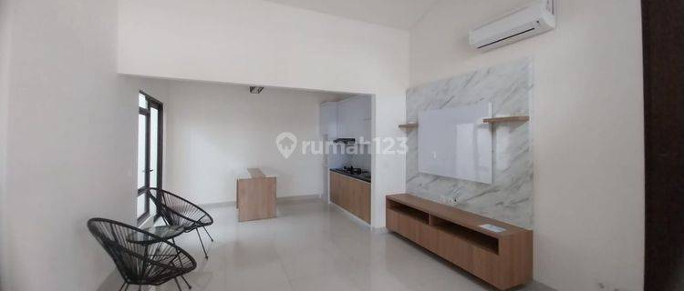 Rumah baru full furnished siap huni di Podomoro Park  1